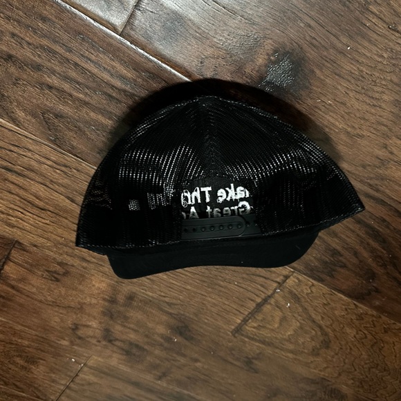 Fundraiser item: Make Thrifting great again - Picture 2 of 2